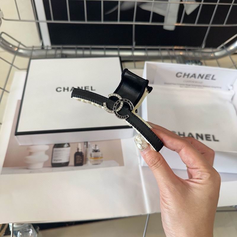 Chanel Hairpin hh (84)